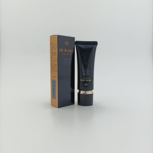 Dr. Morita Hyaluronic Acid Essence Mask 10pcs – Hydrating and anti-aging sheet mask with botanical extracts, available at Zakura Global