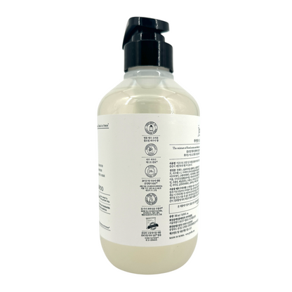 Jmella In France Queen Hair Shampoo – floral-scented gentle cleanser for soft and smooth hair, available at Zakura Global.